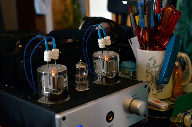 【ゴン川野のPC Audio Lab】BGM用の真空管アンプを求めて。和山通商の『FU32 Single Stereo Power ＆ HeadphonesAmp』