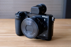 スナップにも本格的にも使えるNikon『Nikon1 V3』