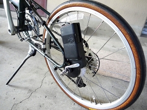 さあ、自転車こいでiPhoneを充電しよう！