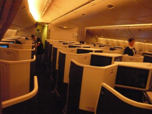 JALの新型ビジネスクラス「SKY SUITE Ⅲ」体験レポ！フルフラットシートの乗り心地は？