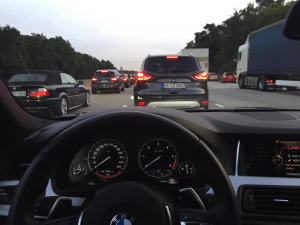 これはどうしたことか?　交通渋滞がひどかった、フランクフルト周辺の道路