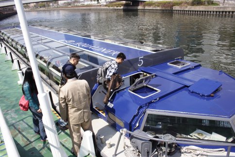 今年の花見はココでいかが 水上バスからゆったり眺める大阪 大川の桜クルーズ Dime アットダイム