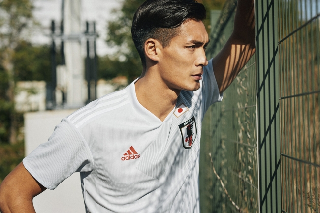 サッカー日本代表の新しいアウェイユニフォームが真っ白になった理由 Dime アットダイム