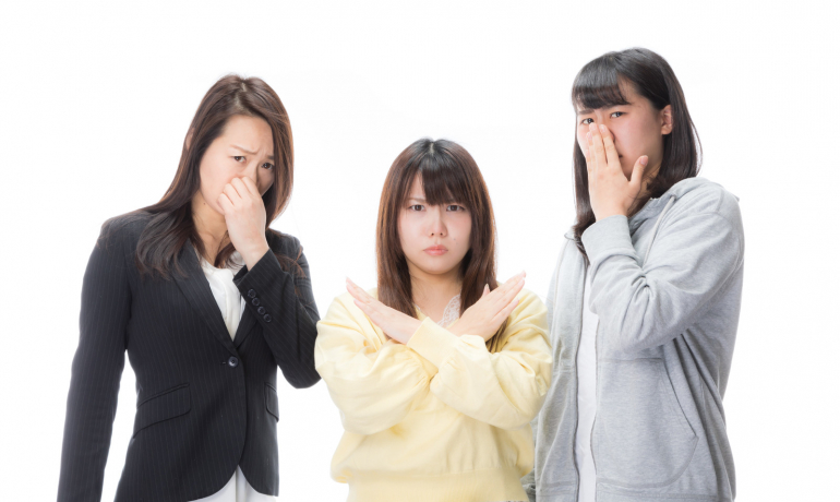 女子1000人に聞いた身だしなみの悪い男子に取る行動top3 接触を控える 近寄らない あとひとつは Dime アットダイム