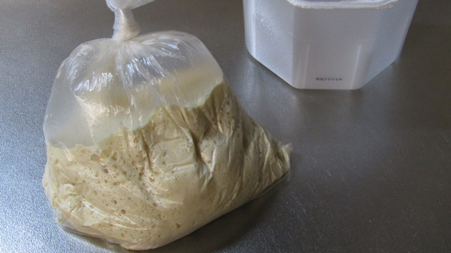 ポリ袋で生地作り 話題のお手軽自家製パン ポリパン を作ってみた Dime アットダイム