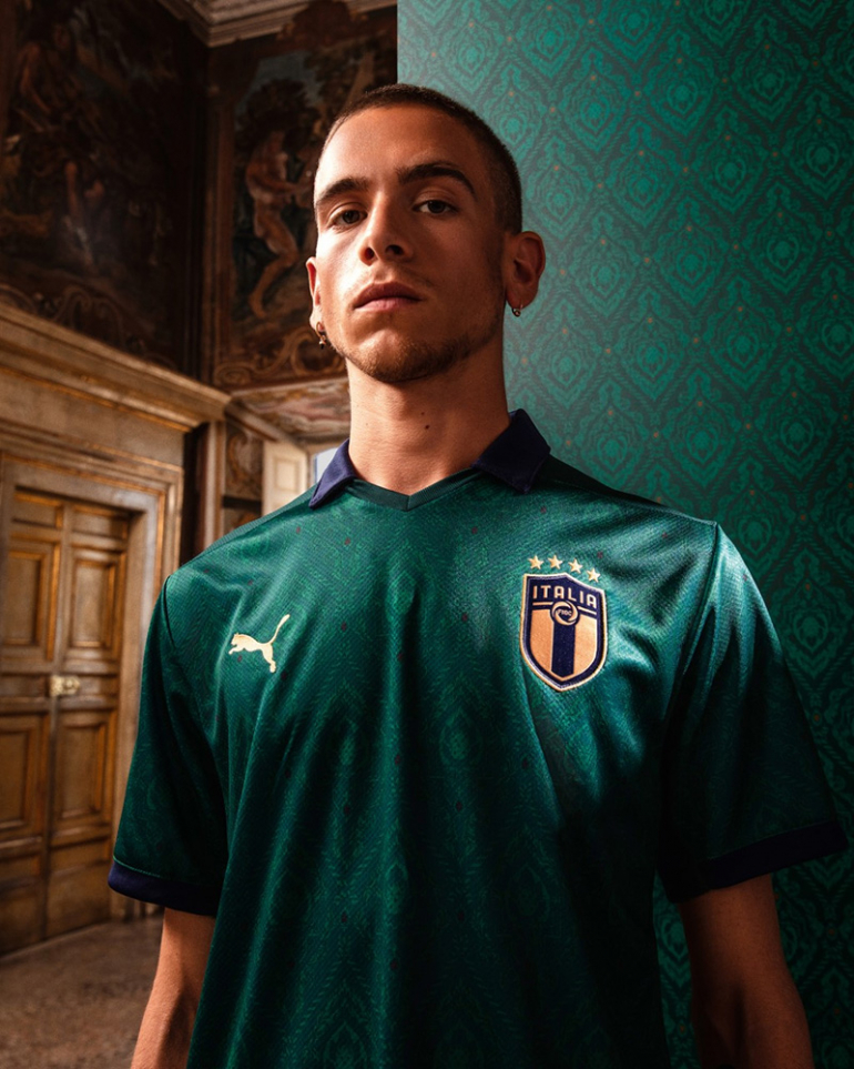 アズーリブルーからグリーンへ ルネサンスから着想を得たサッカーイタリア代表チームの新ユニフォーム Renaissance Kit Dime アットダイム