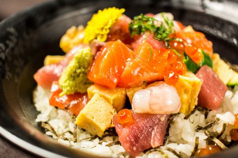 リーズナブルなのに見た目は豪華 美味しい海鮮丼が食べられる新宿の人気店15選 Dime アットダイム