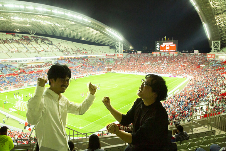 初心者でも一瞬で夢中になる 浦和レッズのホームゲームを生で観戦して感じたスタジアムの魅力 Dime アットダイム