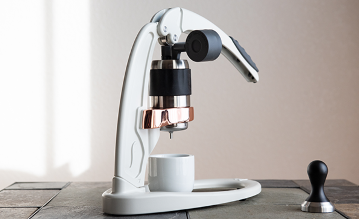 飲んでみたい 芳醇かつ濃厚な一杯を抽出するポータブルエスプレッソマシン Flair Espresso Maker Dime アットダイム