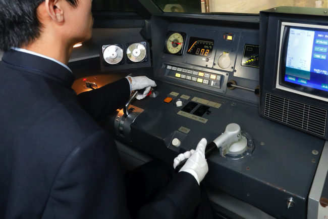 新幹線の運転士はどうやって信号を見てる？「青春18きっぷ」で乗れる