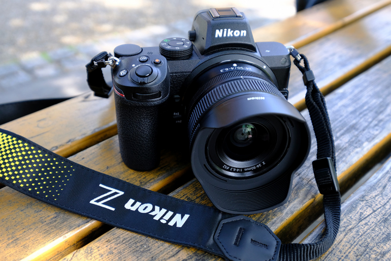 ニコン(Nikon) Z 5 24-50 レンズキット - ミラーレス一眼