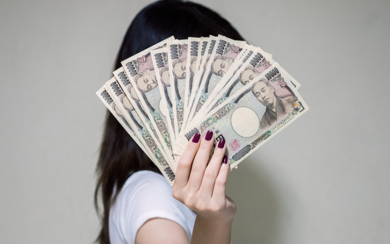 主婦が毎月自由に使えるお金 5万円未満 が8割以上 Dime アットダイム