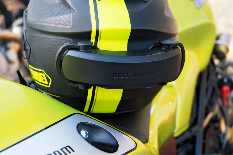 バイクに乗りながらスマホが使える ヘルメット全体から音が出る新次元のサウンドシステム Addsound Dime アットダイム