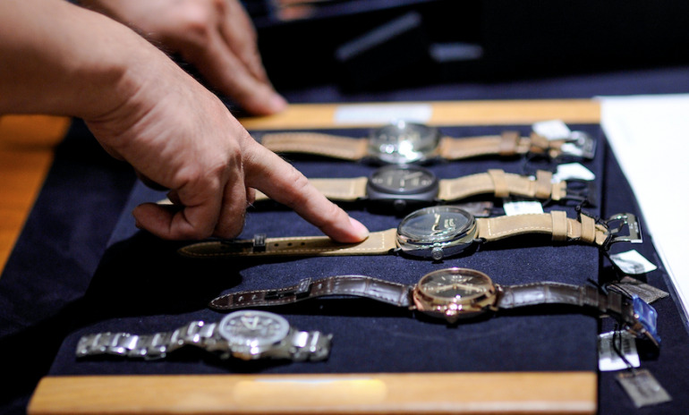 人生で初めて買った高級時計ブランド 3位カルティエ 2位オメガ 1位は Dime アットダイム