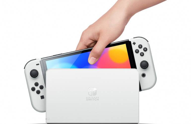 ニンテンドースイッチ有機ELモデル Nintendo Switch ホワイト 使用期間短