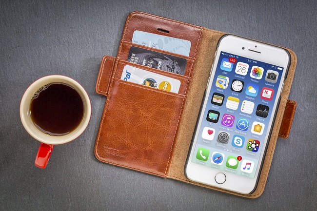 財布なしでスマートに持ち歩けるカード収納付きのiPhoneケースおすすめ