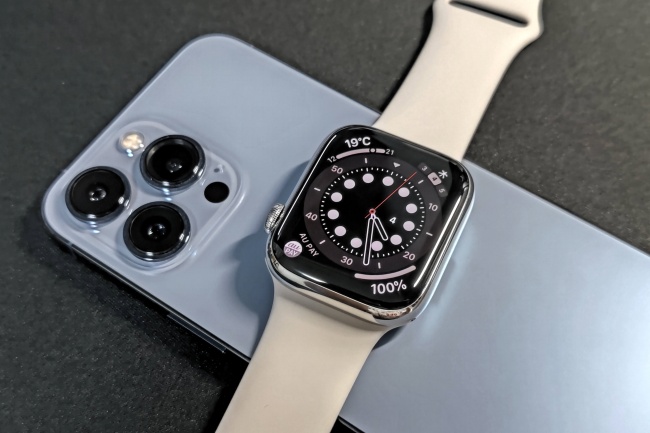 大画面、多機能、進化した「Apple Watch Series 7」がお買い得 だと