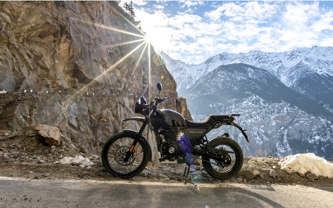 バイク専用ナビやオフロード走行モードを備えたroyal Enfieldのアドベンチャーバイク Himalayan Dime アットダイム