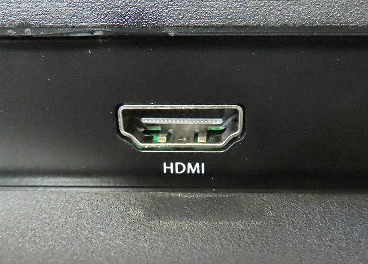 HDMIケーブルの差し込み口