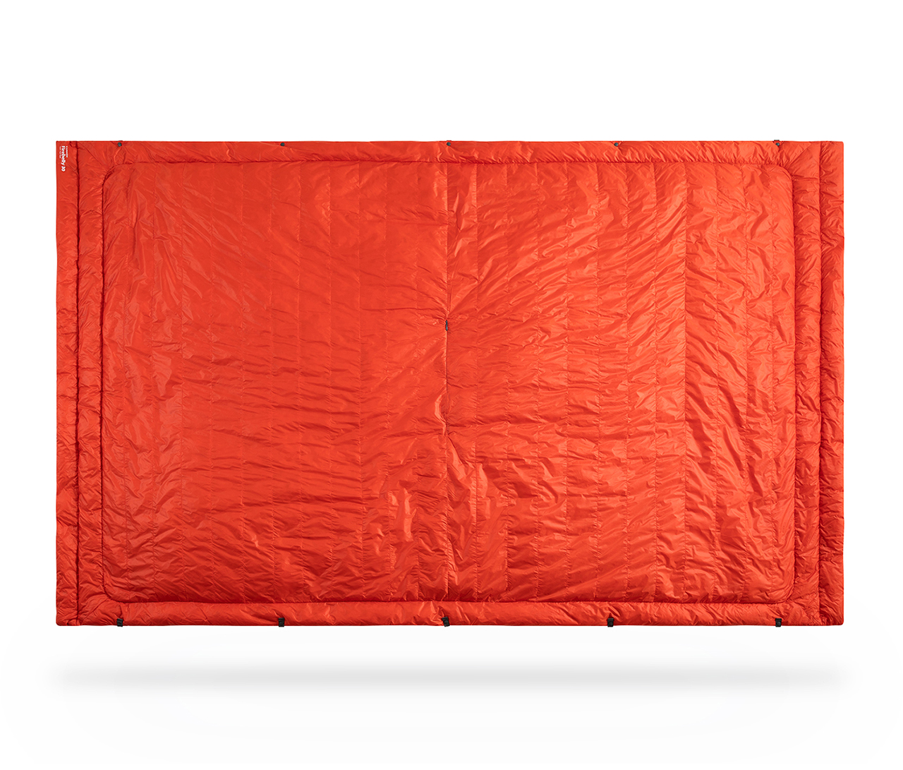 寝袋、ポンチョ、ブランケット、いろいろ使えるKAMMOKのダウンキルト「ファイヤーベリー30」｜@DIME アットダイム