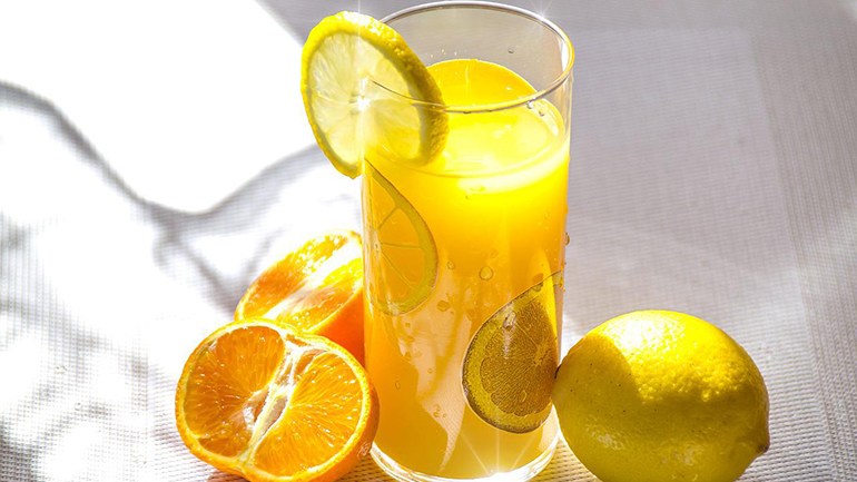 100%オレンジジュース