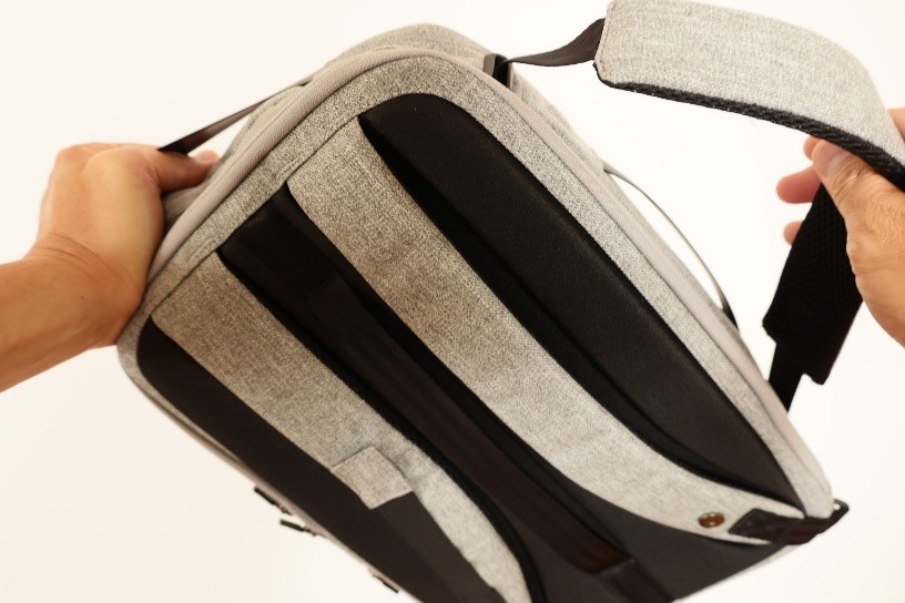 スゴい発明かも！使わないベルトが〝消える〟便利な5WAYバッグ「SchuBELT」｜@DIME アットダイム
