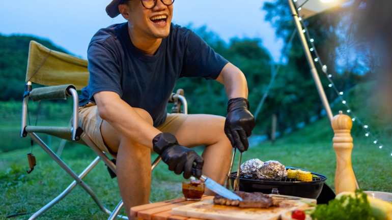 お父さんたちがキャンプでつい張り切ってしまう理由