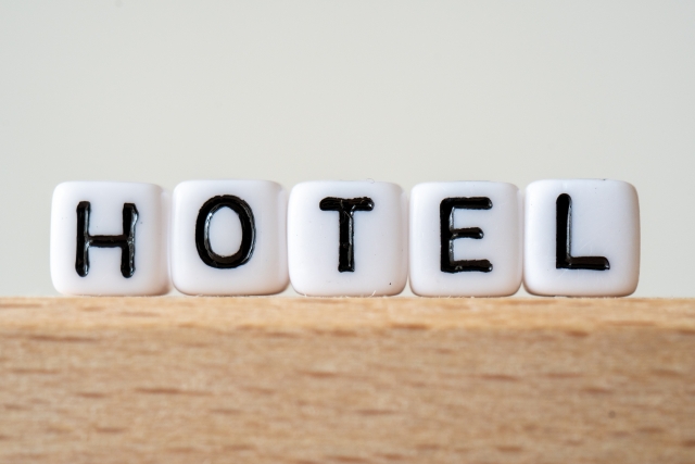 旅館・ホテル業界の景況感はコロナ禍の最中と今、どれくらい変わったのか？