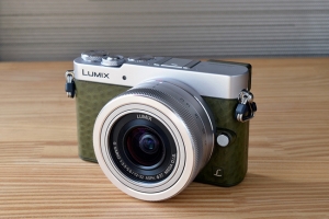 コンデジ感覚で使える極小ミラーレスPanasonic『LUMIX DMC-GM5』