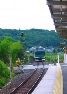 駅で充電して電池で走るスマホみたいな電車に乗ってみた