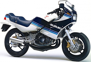 なぜ'80年代に250cc４気筒レーサーレプリカが生まれ、みな熱狂したのか？