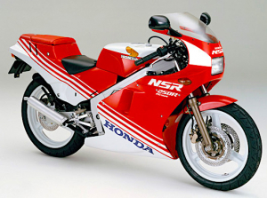 なぜ'80年代に250cc４気筒レーサーレプリカが生まれ、みな熱狂したのか？