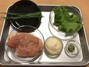 【5分でできるおつまみレシピ】鶏むね肉のわさびマヨ和え