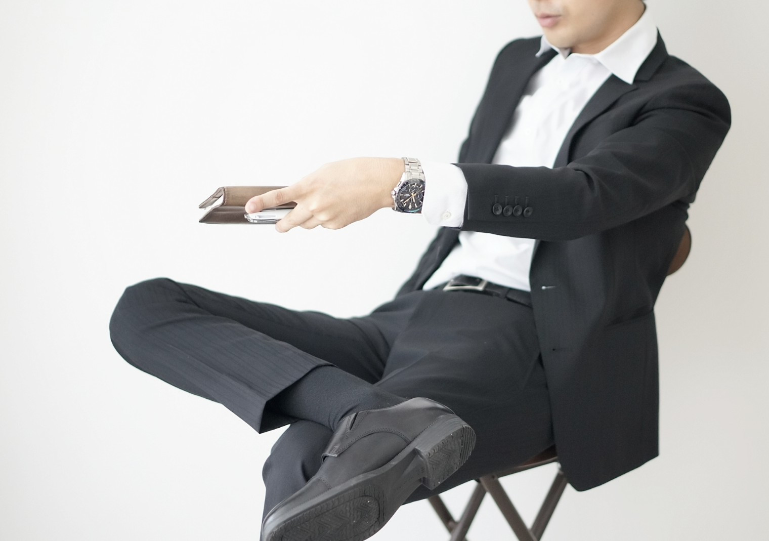 若者がよく使う言葉「ディスる」語源は何？｜@DIME アットダイム