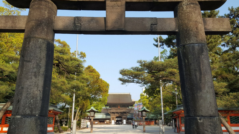 鳥居と筥崎宮