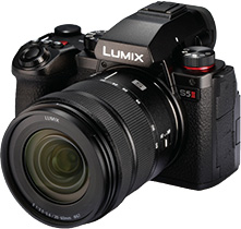 パナソニック『LUMIX DC-S5M2W（ダブルレンズキット）』