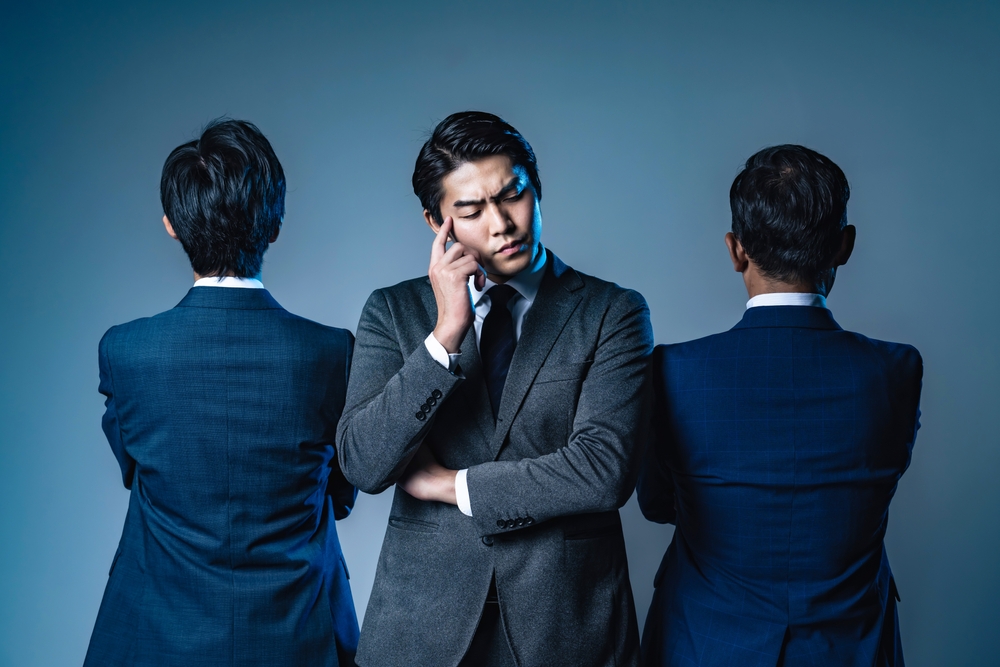 「同調圧力」とは何か？日本で同調圧力が生まれやすい理由｜@DIME アットダイム