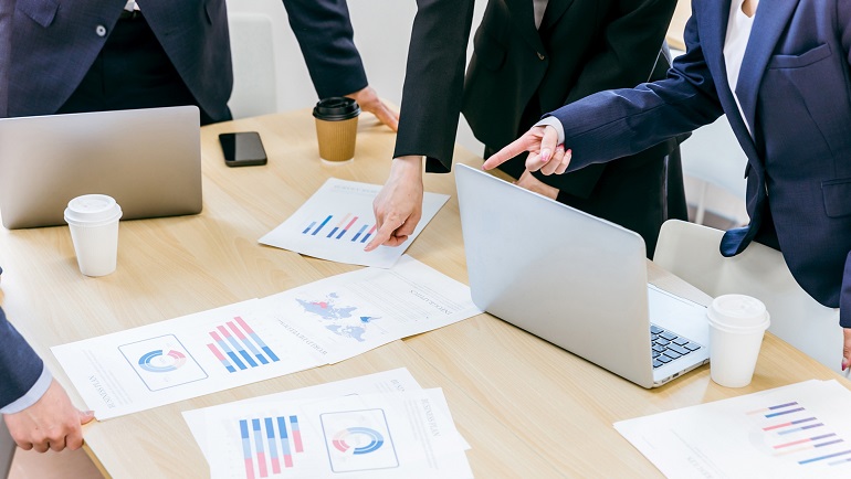 会議中のイメージ