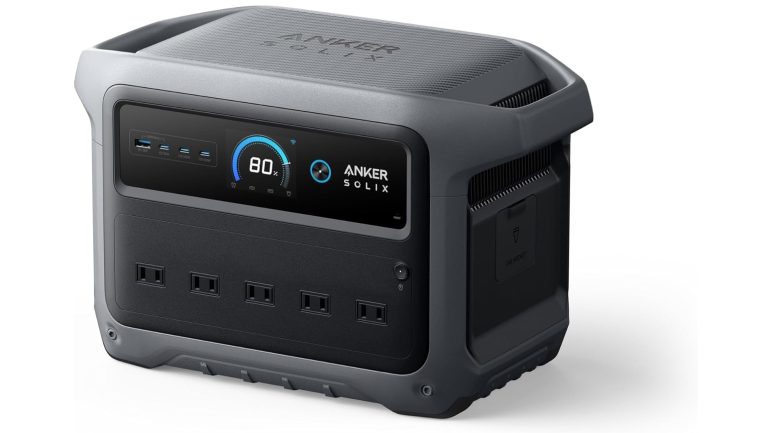 ✩激安過ぎ✩新春特大セール✩高出力&大容量✩ポータブル電源 1200W 容量1000Wh以上でサイズは世界最小レベル！約54分でフル充電