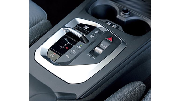 BMW『120』