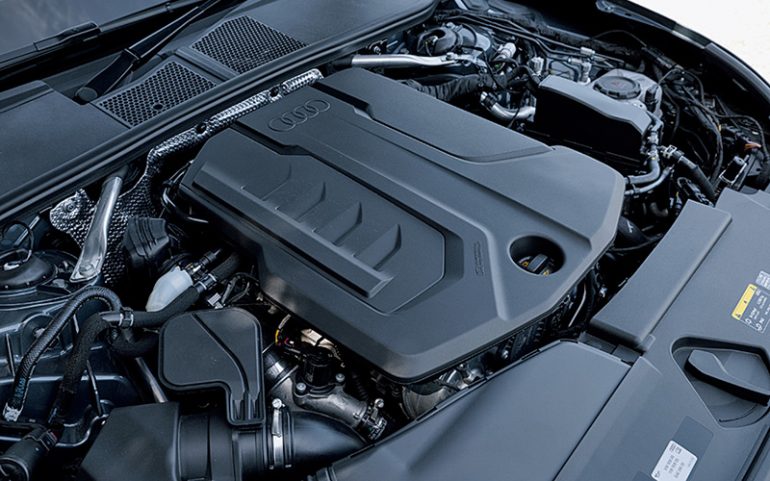 アウディ『A5 アバント TFSI クアトロ』