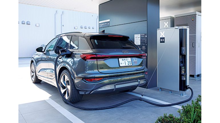 アウディ『Q6 e-tron』