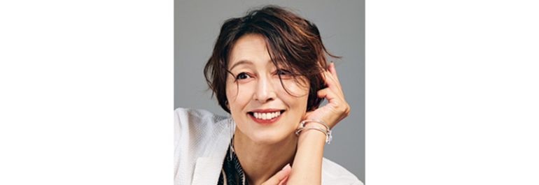 ⽩形代表