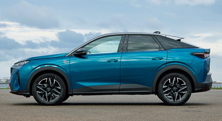 プジョー『3008』