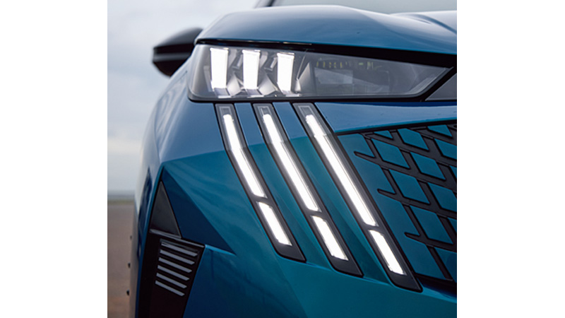 プジョー『3008』