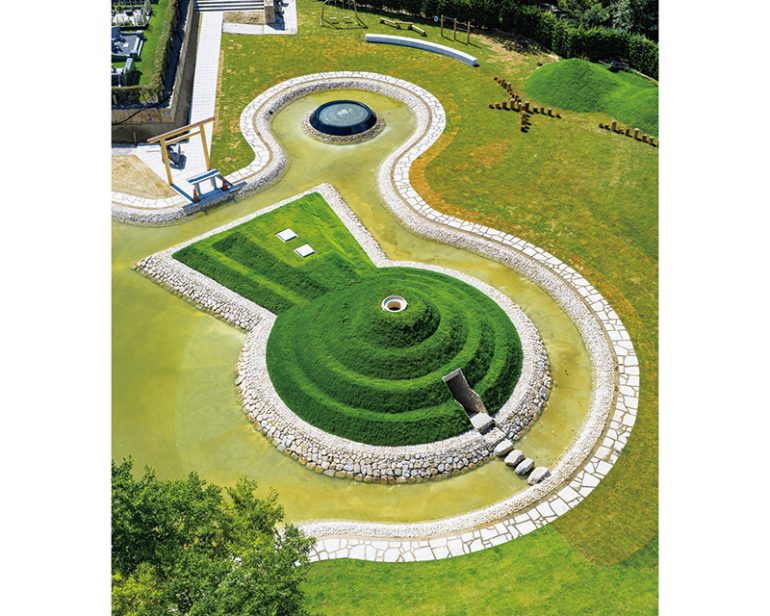 株式会社前方後円墳『古墳墓』