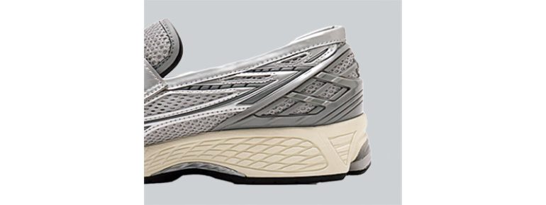 ニューバランス『U1906LAE SILVER』
