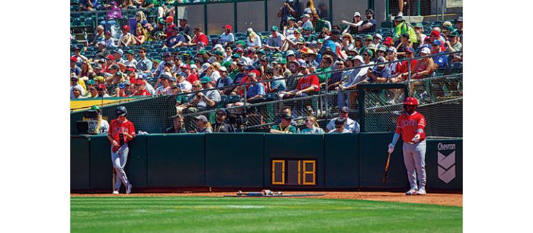 ピッチクロックの導入を検討