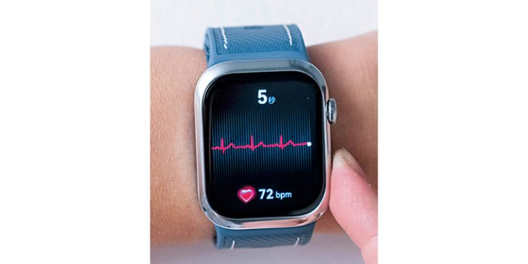 ファーウェイ『HUAWEI WATCH D2 ウェアラブル血圧計』