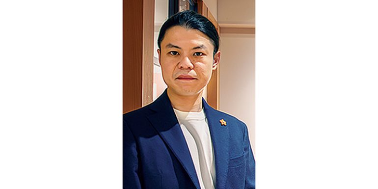 有賀 和輝さん

